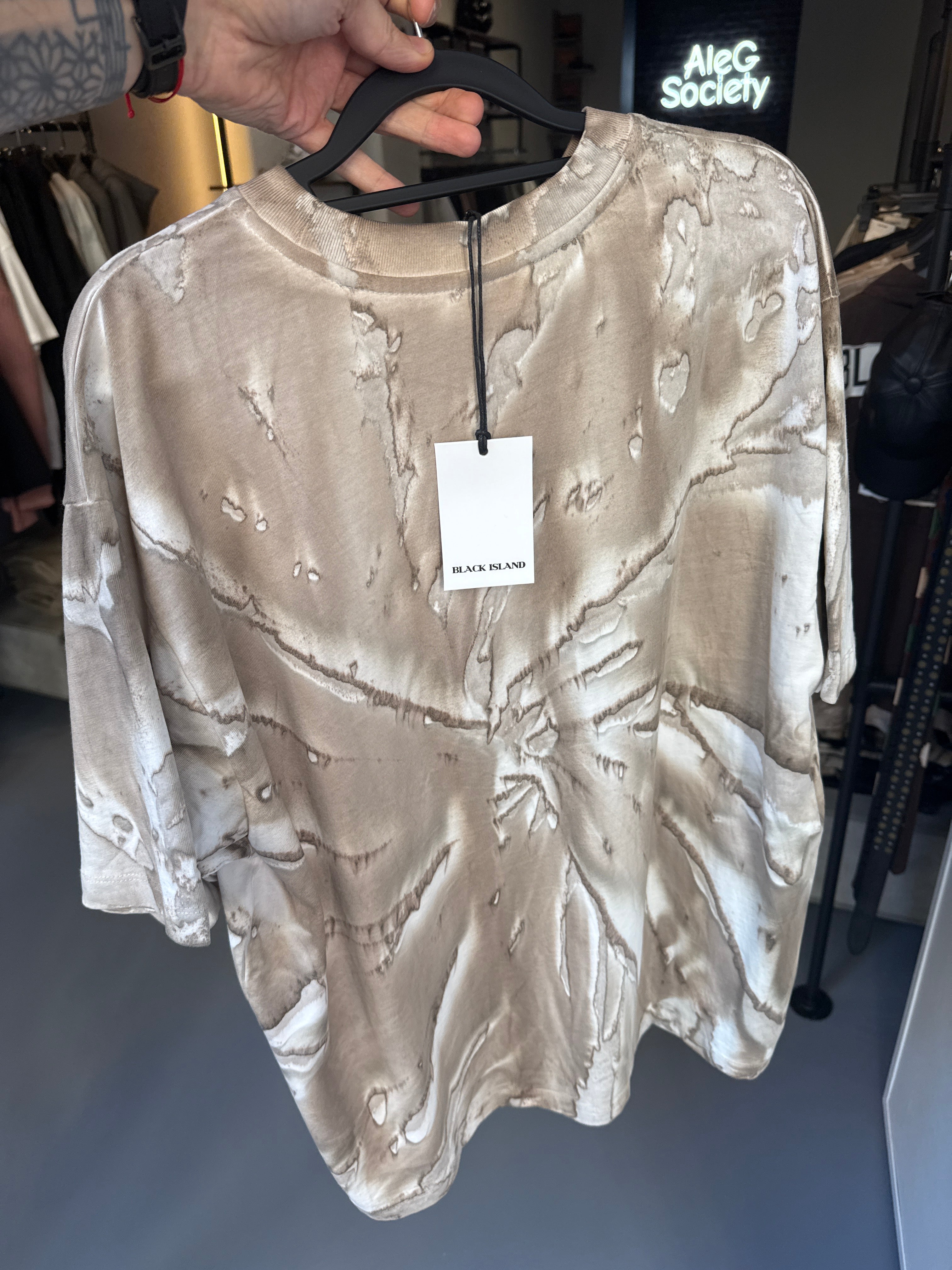 T-shirt motifs